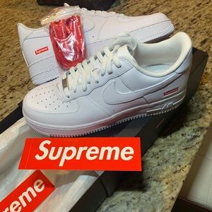 Nike supreme Air Force1 lows